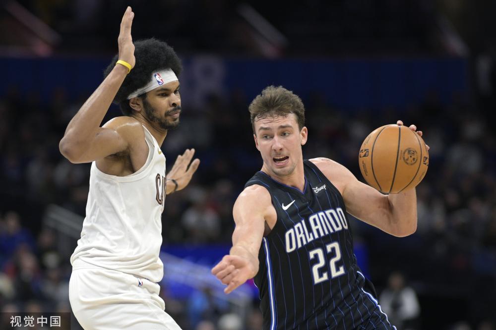 高居榜首的 高居榜首的